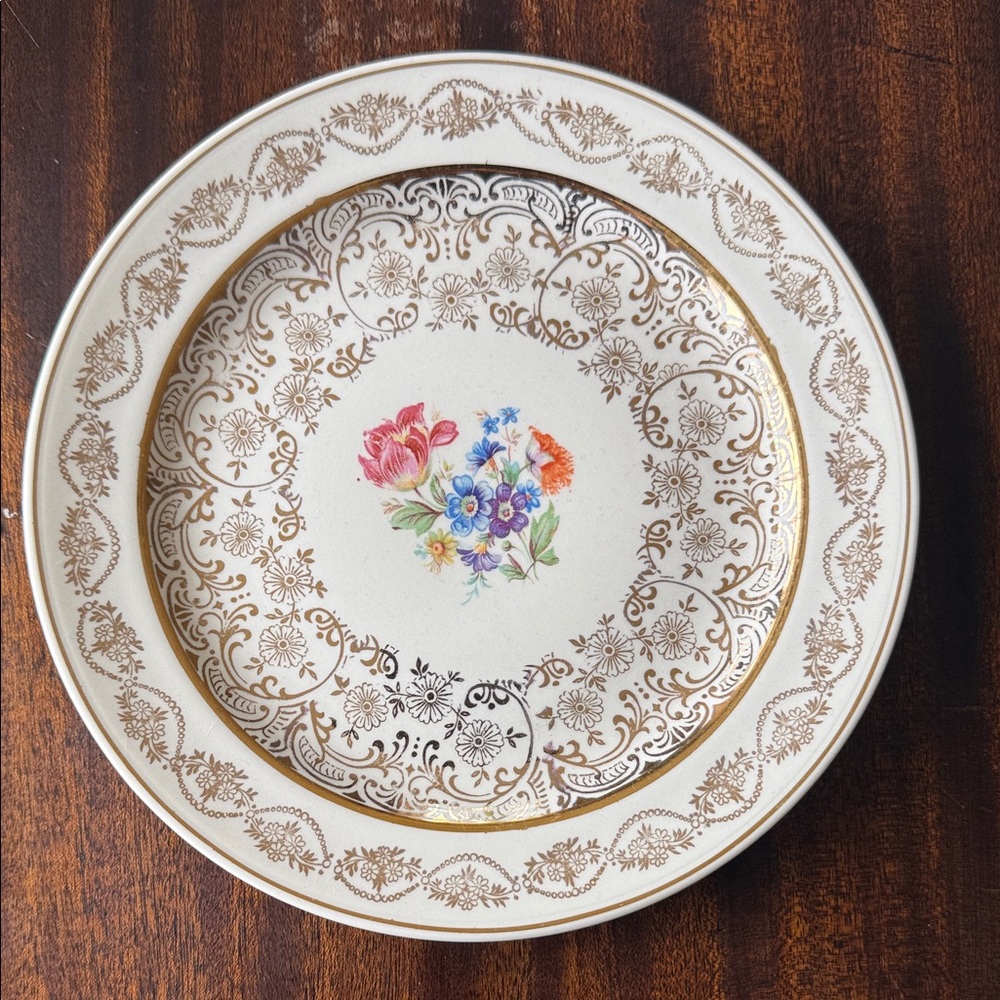 Classic Floral Gold-Trim Ceramic Dinner 6 Plates, Cream with Multicolor Bouquet